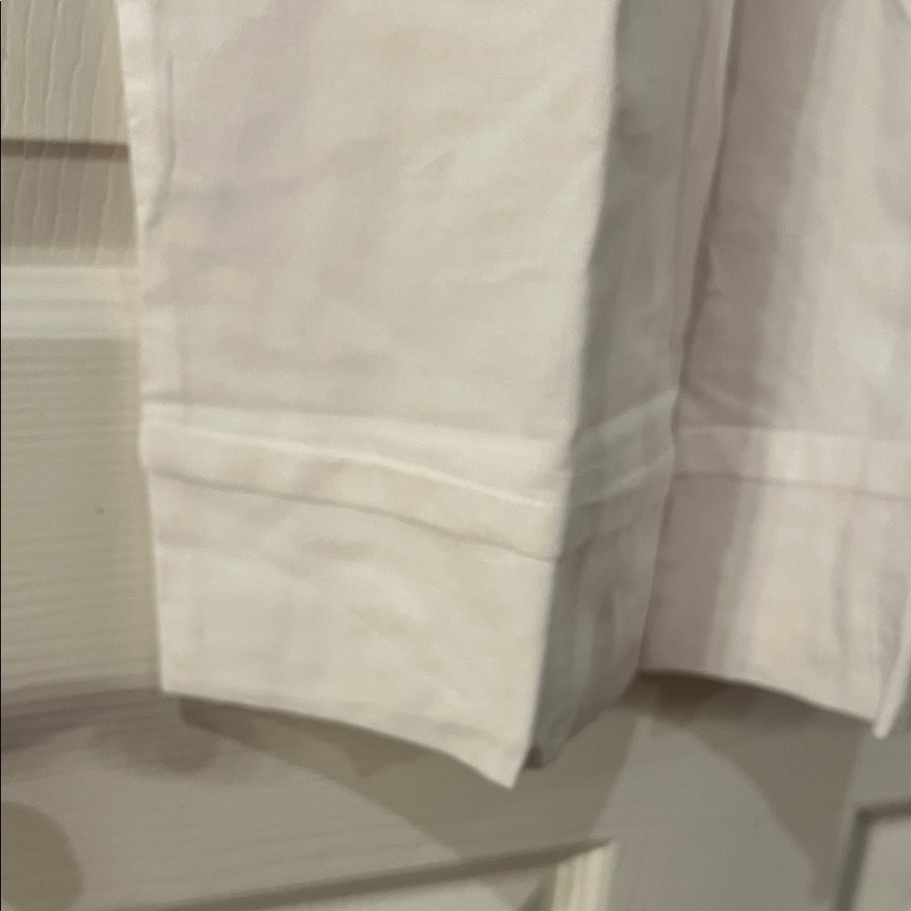 St. John's Bay White Sleeveless Blouse - Picture 5 of 6